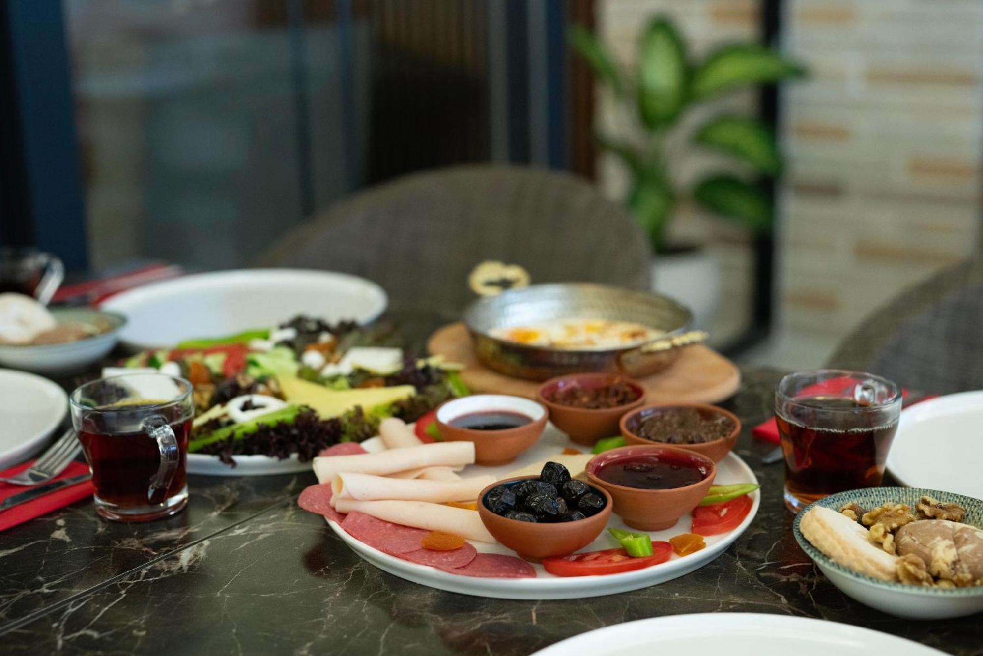 Rubby Hotel Kadikoey Istanbul Bagian luar foto