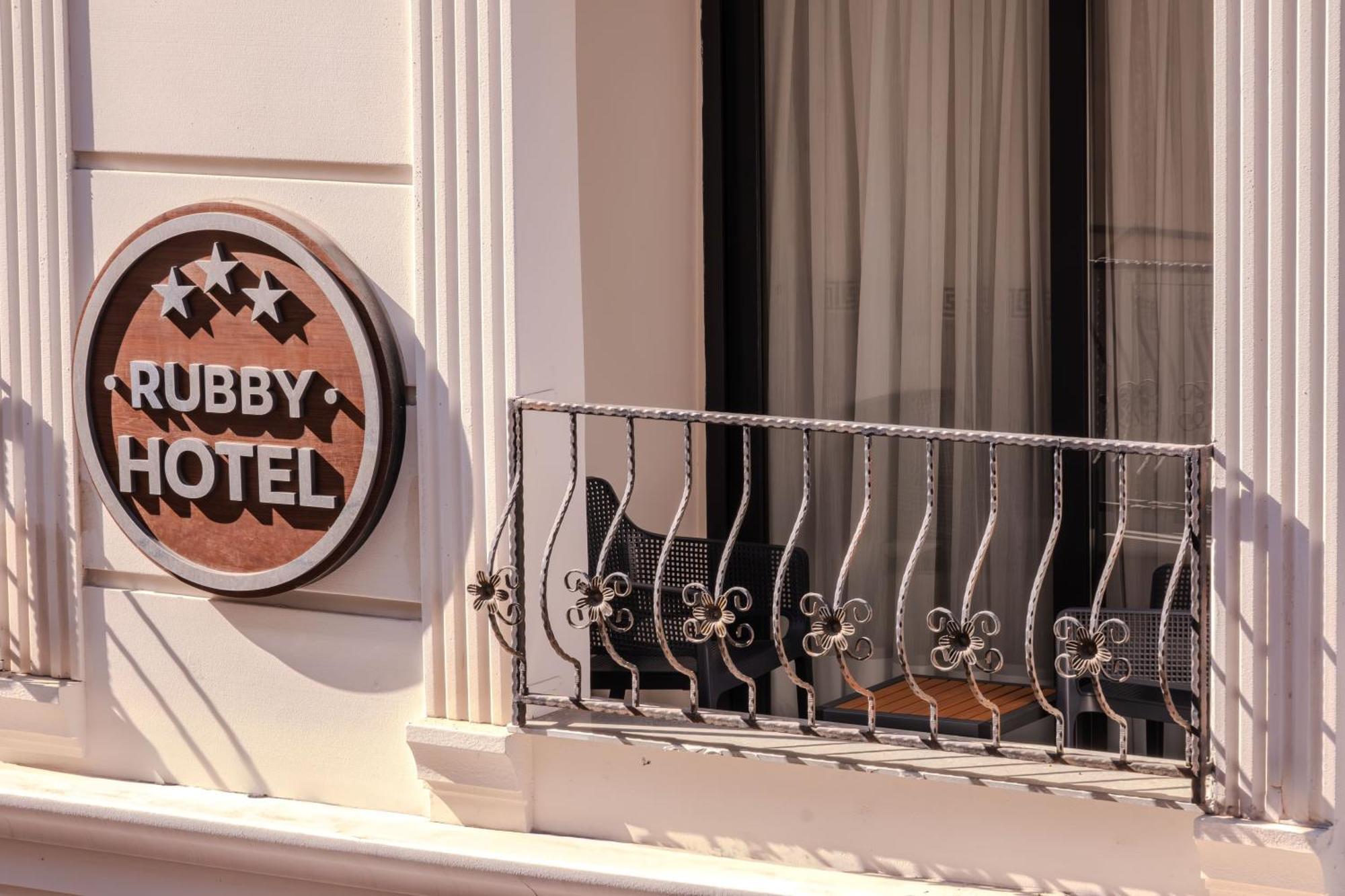 Rubby Hotel Kadikoey Istanbul Bagian luar foto